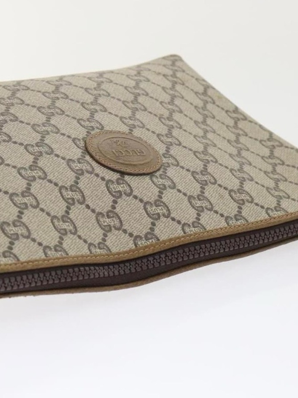 Gucci Beige Monogram Canvas pouch with Brown Trim - Picture 5 of 8